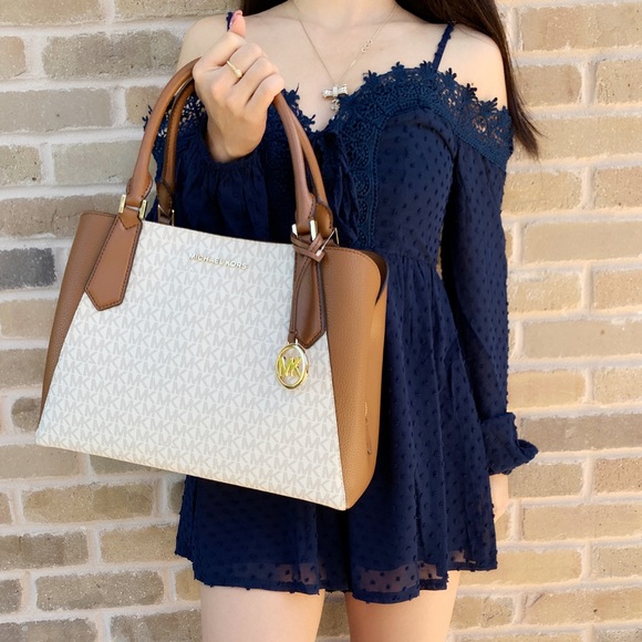 Michael Kors Large Satchel Vanilla MK - Picture 3 of 7